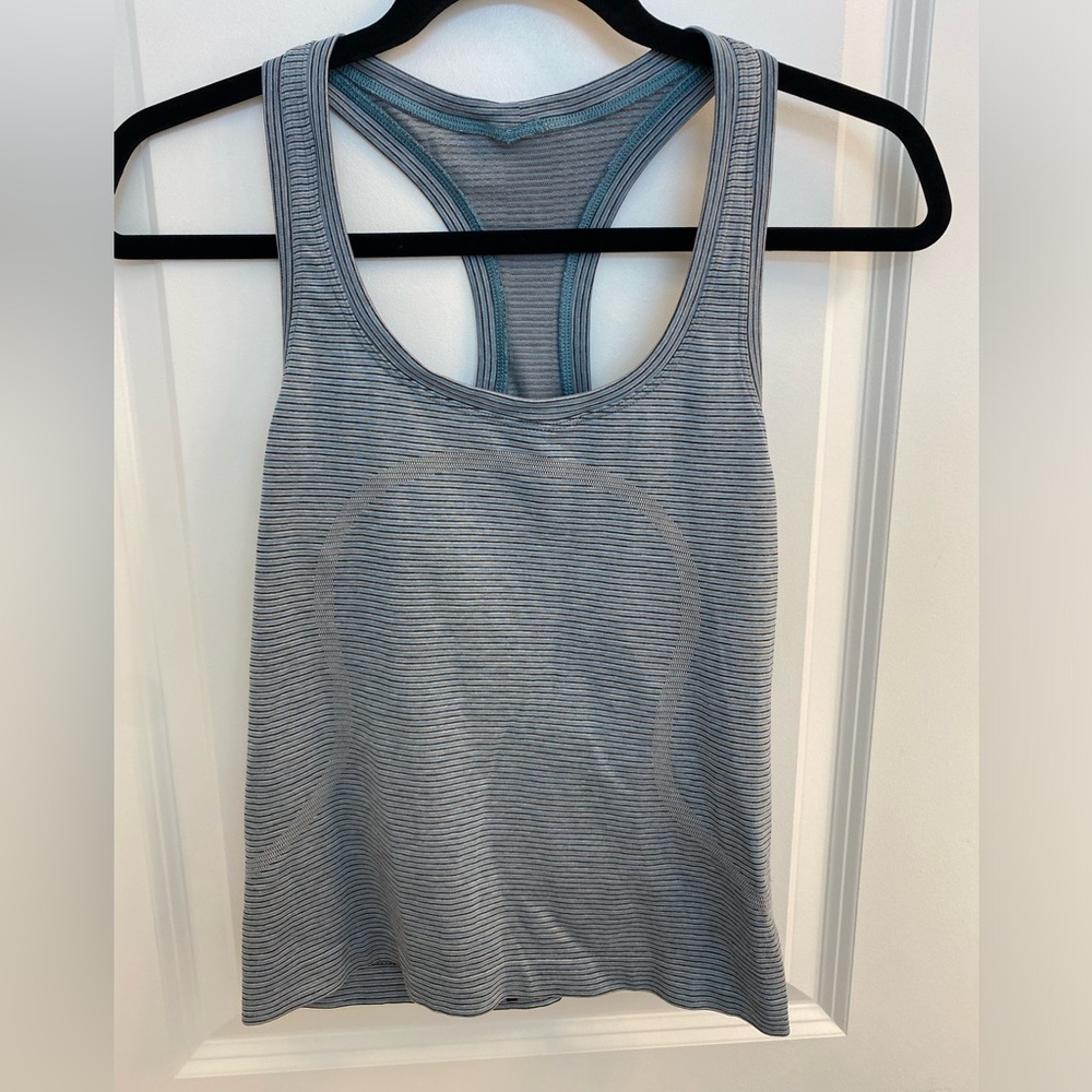 Lululemon size 6 tank top